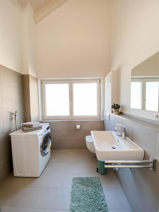 Wunderschoene Helle Wohnung Mit Grosser Dachterrasse غوتمادينغين المظهر الخارجي الصورة